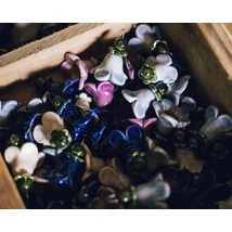 Harangvirág csipkés